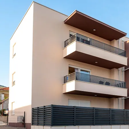 Apartment Ivi Trogir Exterior photo