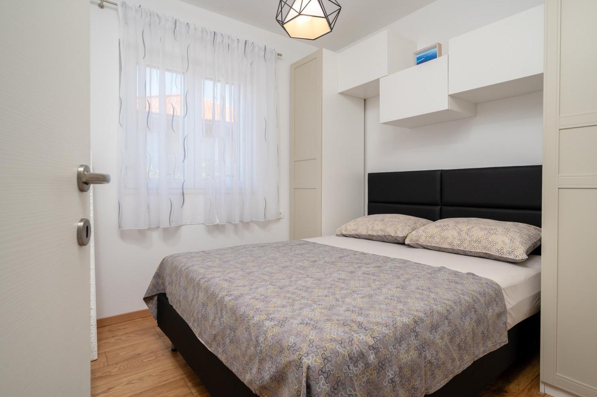 Ivi Apartment *